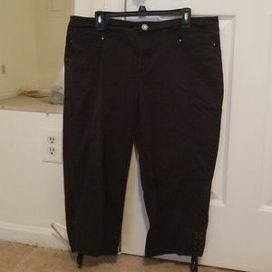 Womens capri pants